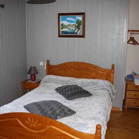 La Bigue Chambres Et Table D'hotes Bed and Breakfast